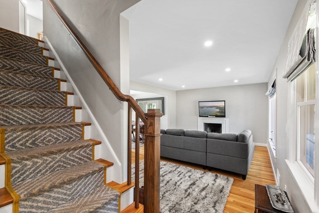 28 Strawberry Hill Road Natick, MA 01760 - Photo 18 of 42 Gallery Image 18