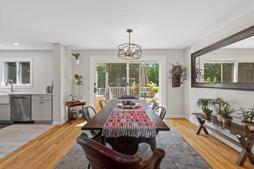 28 Strawberry Hill Road Natick, MA 01760 - Photo 9 of 42 Gallery Image 9