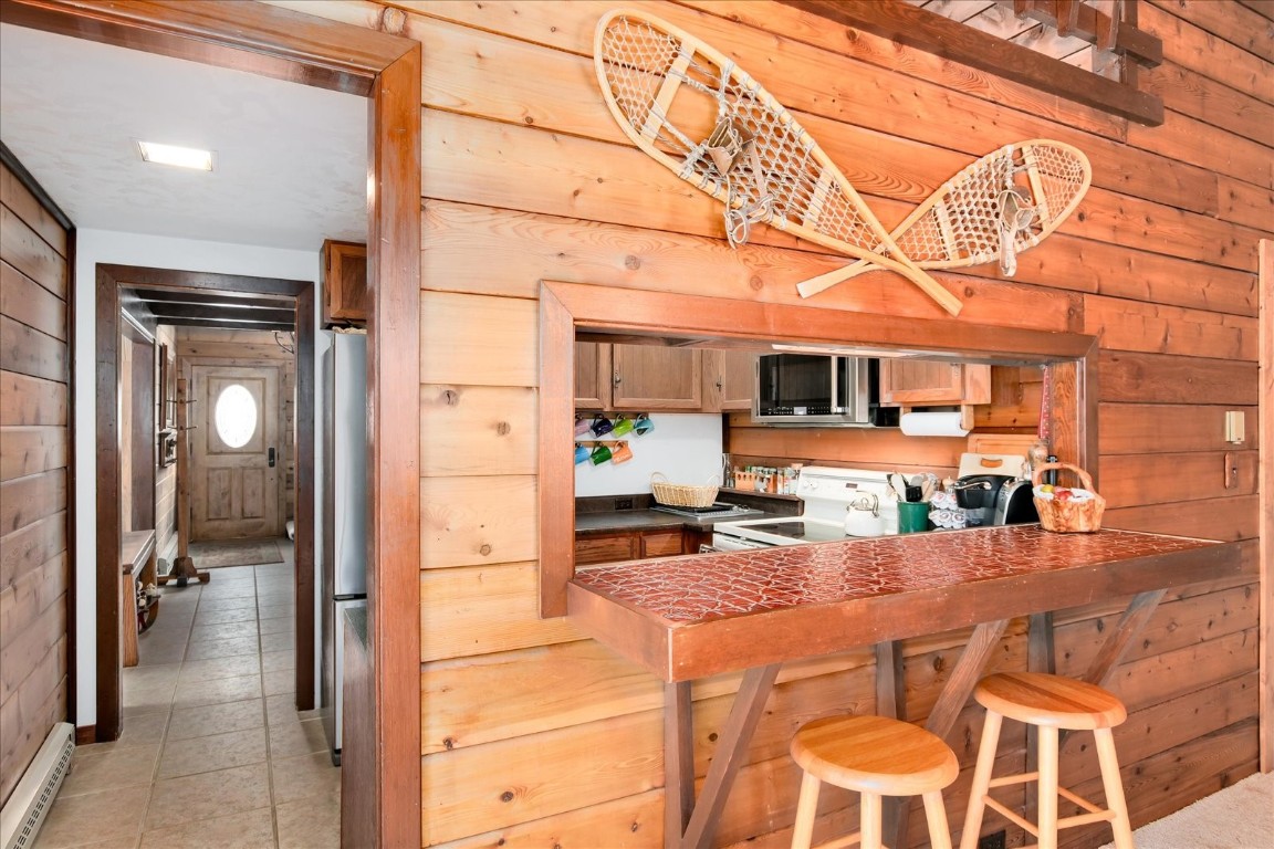 522 Wellington Road Breckenridge, CO 80424 - Photo 17 of 43 a view of a living room