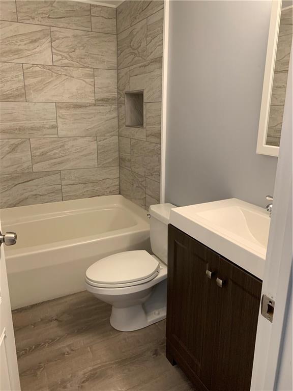 608 Lockhart Pittsburgh, PA 15212 - Photo 13 of 17