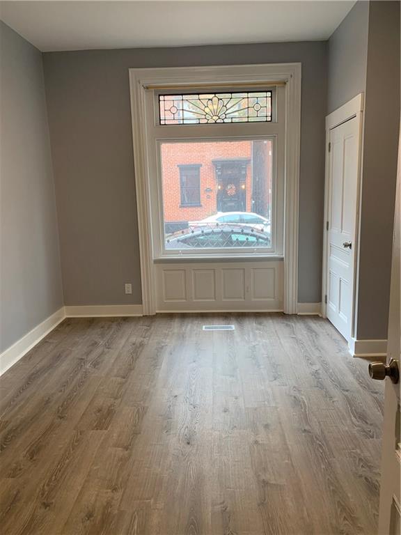 608 Lockhart Pittsburgh, PA 15212 - Photo 8 of 17