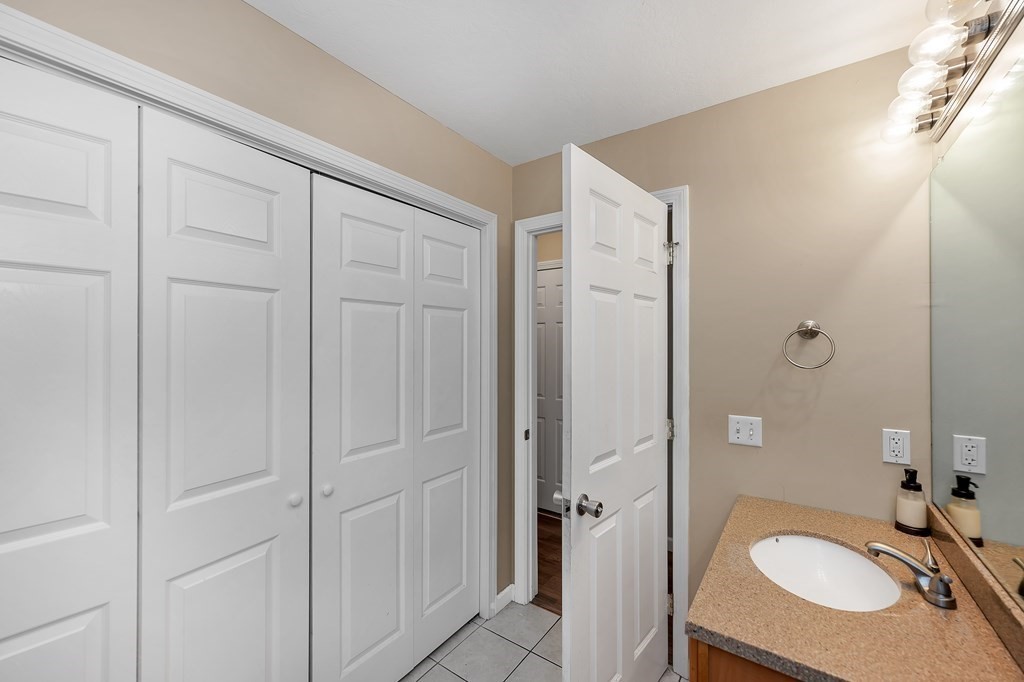 185 Ambrose Street Springfield, MA 01109 - Photo 14 of 32 Gallery Image 14