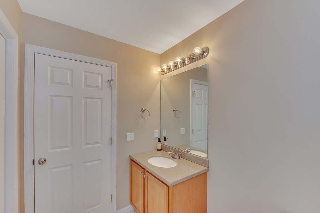185 Ambrose Street Springfield, MA 01109 - Photo 15 of 32 Gallery Image 15