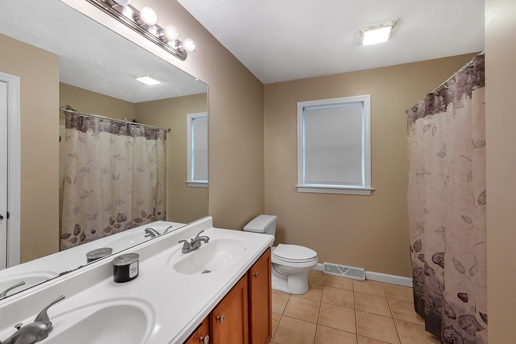 185 Ambrose Street Springfield, MA 01109 - Photo 19 of 32 Gallery Image 19