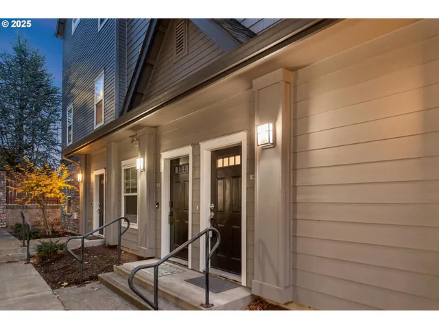 $349,000 | 10874 Northeast Red Wing Way, Unit 201, Hillsboro, OR 97006