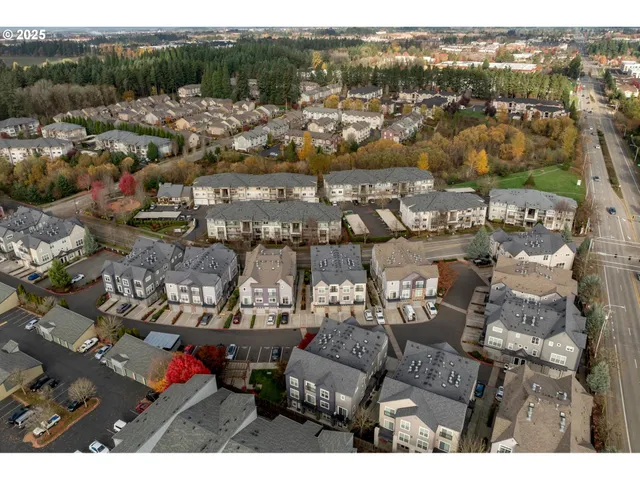 $349,000 | 10874 Northeast Red Wing Way, Unit 201, Hillsboro, OR 97006