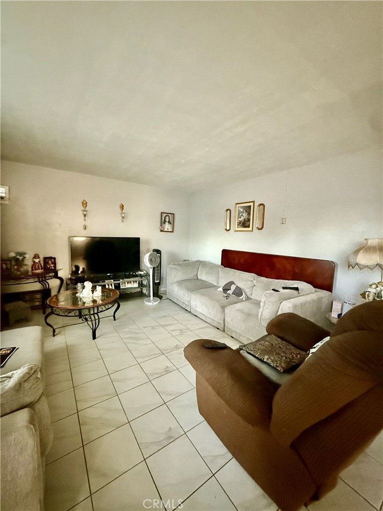 25541 Jade Road Barstow, CA 92311 - Photo 2 of 11 Gallery Image 2