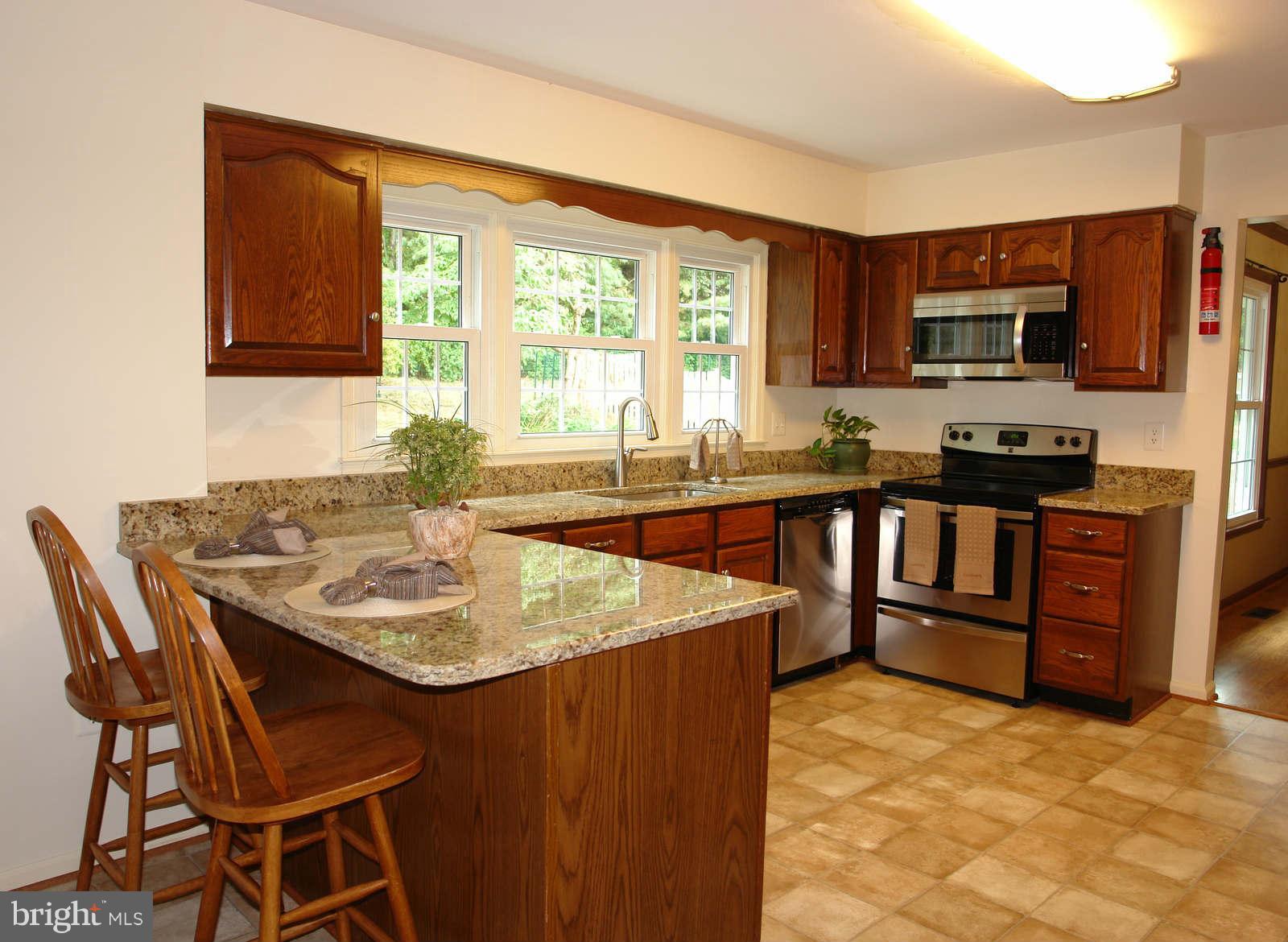 215 Environs Road Sterling, VA 20165 - Photo 14 of 27 Kitchen