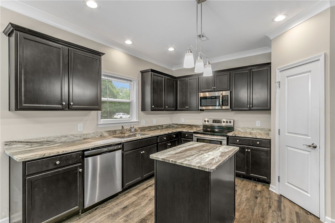 205 Fall Street Greer, SC 29650 - Photo 10 of 26