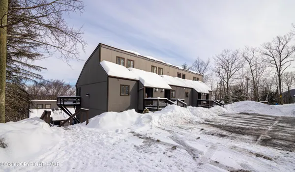 $365,000 | 39 Slalom Way, Tannersville, PA 18372