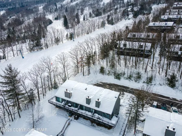 $365,000 | 39 Slalom Way, Tannersville, PA 18372
