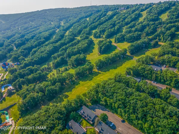$365,000 | 39 Slalom Way, Tannersville, PA 18372