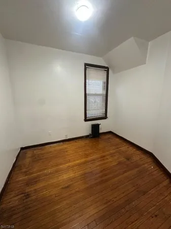 $2,800 | 479 North 6th Street, Newark, NJ 07107