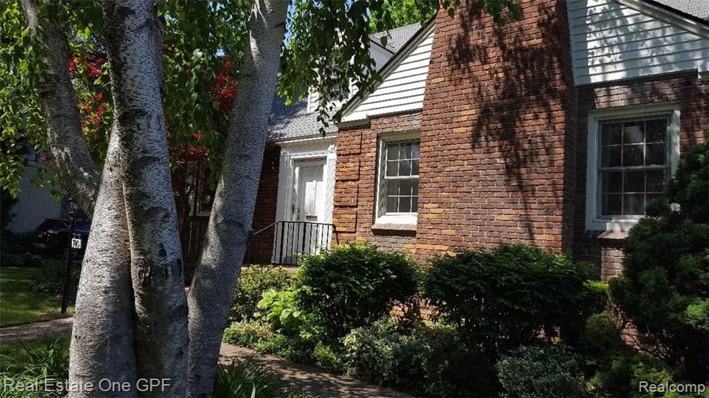740 Hawthorne Road Grosse Pointe Woods, MI 48236 - Photo 45 of 47