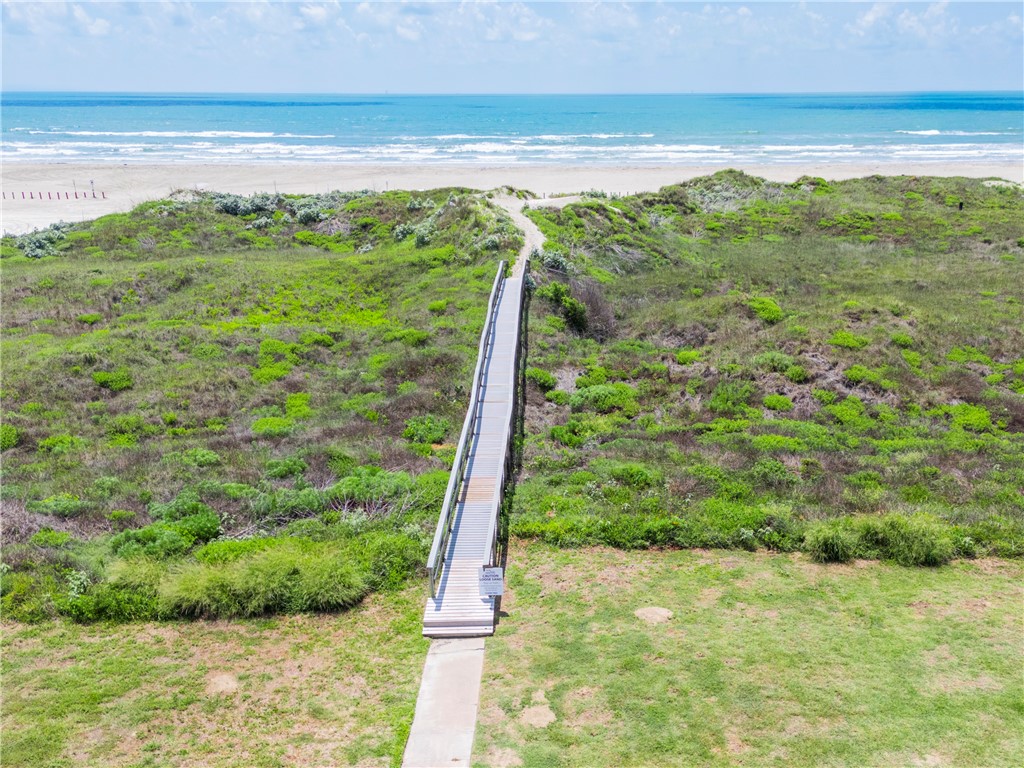 800 Beach Access Road, Unit 111 Port Aransas, TX 78373 - Photo 25 of 30 a view of a garden with an ocean