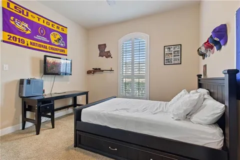 $534,900 | 402 Long Lake Drive, Covington, LA 70435