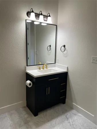 $1,950 | 706 West Lockhart Street, Kyle, TX 78640