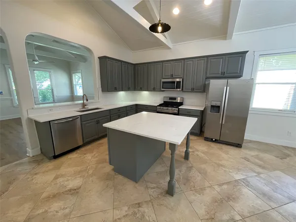 $1,950 | 706 West Lockhart Street, Kyle, TX 78640