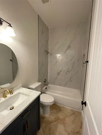 $1,950 | 706 West Lockhart Street, Kyle, TX 78640