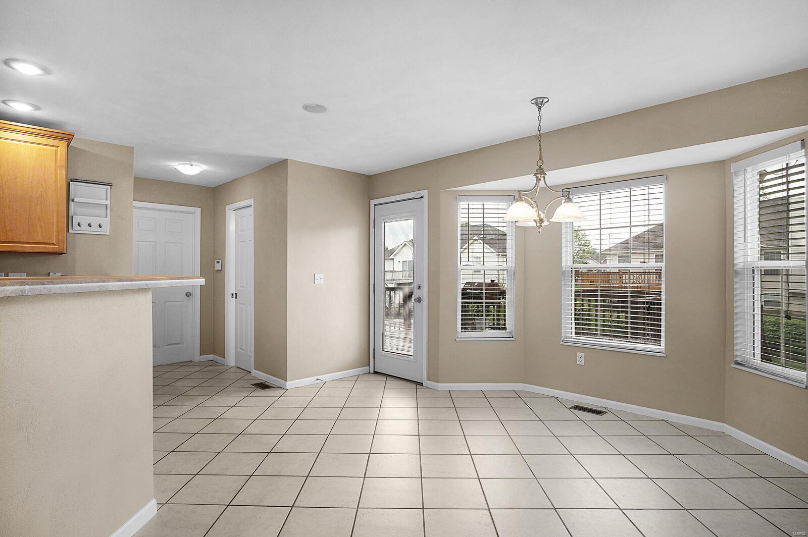 1231 Quail Ridge Court Shiloh, IL 62221 - Photo 11 of 29 Gallery Image 11