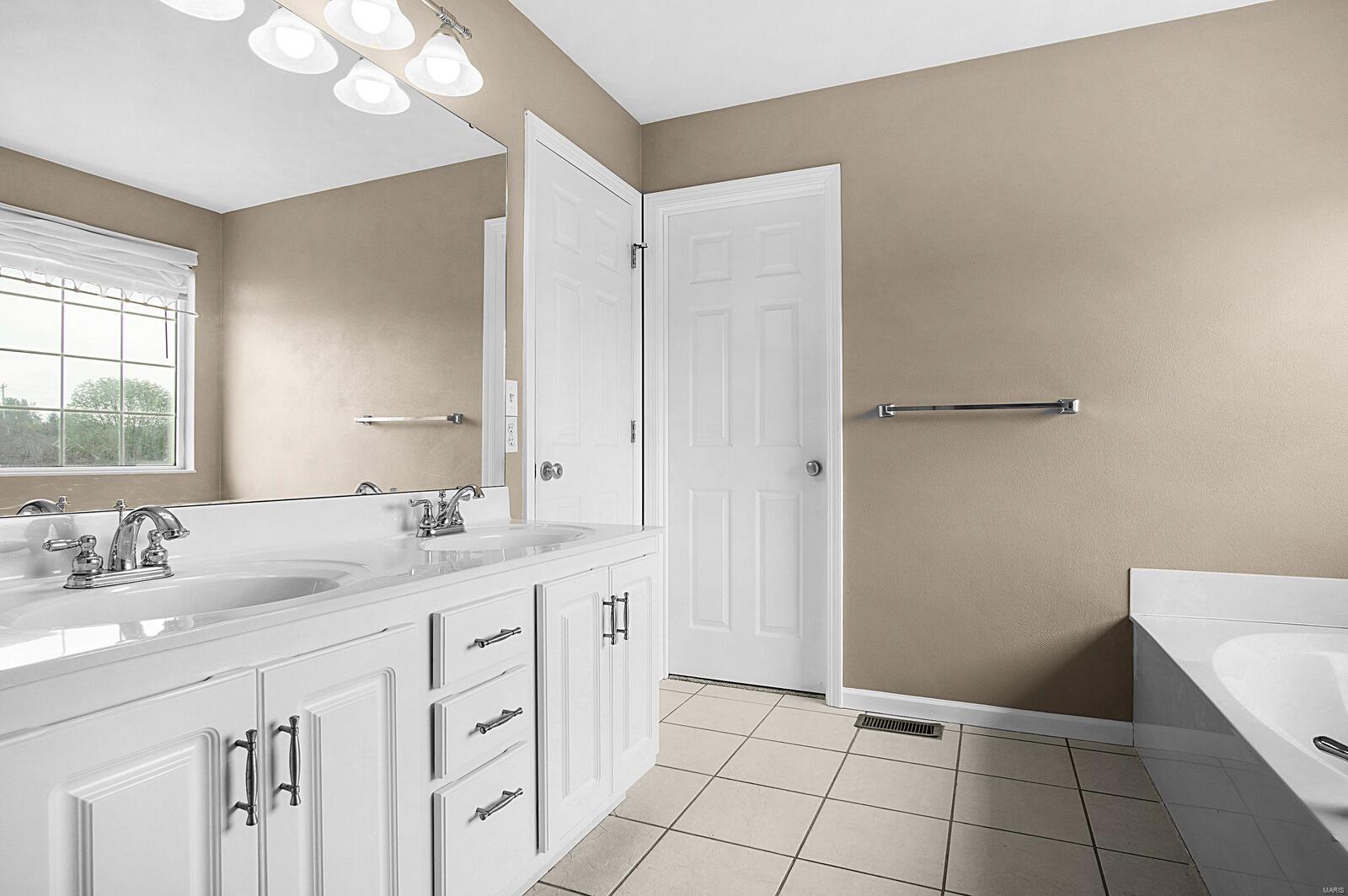 1231 Quail Ridge Court Shiloh, IL 62221 - Photo 21 of 29 Gallery Image 21