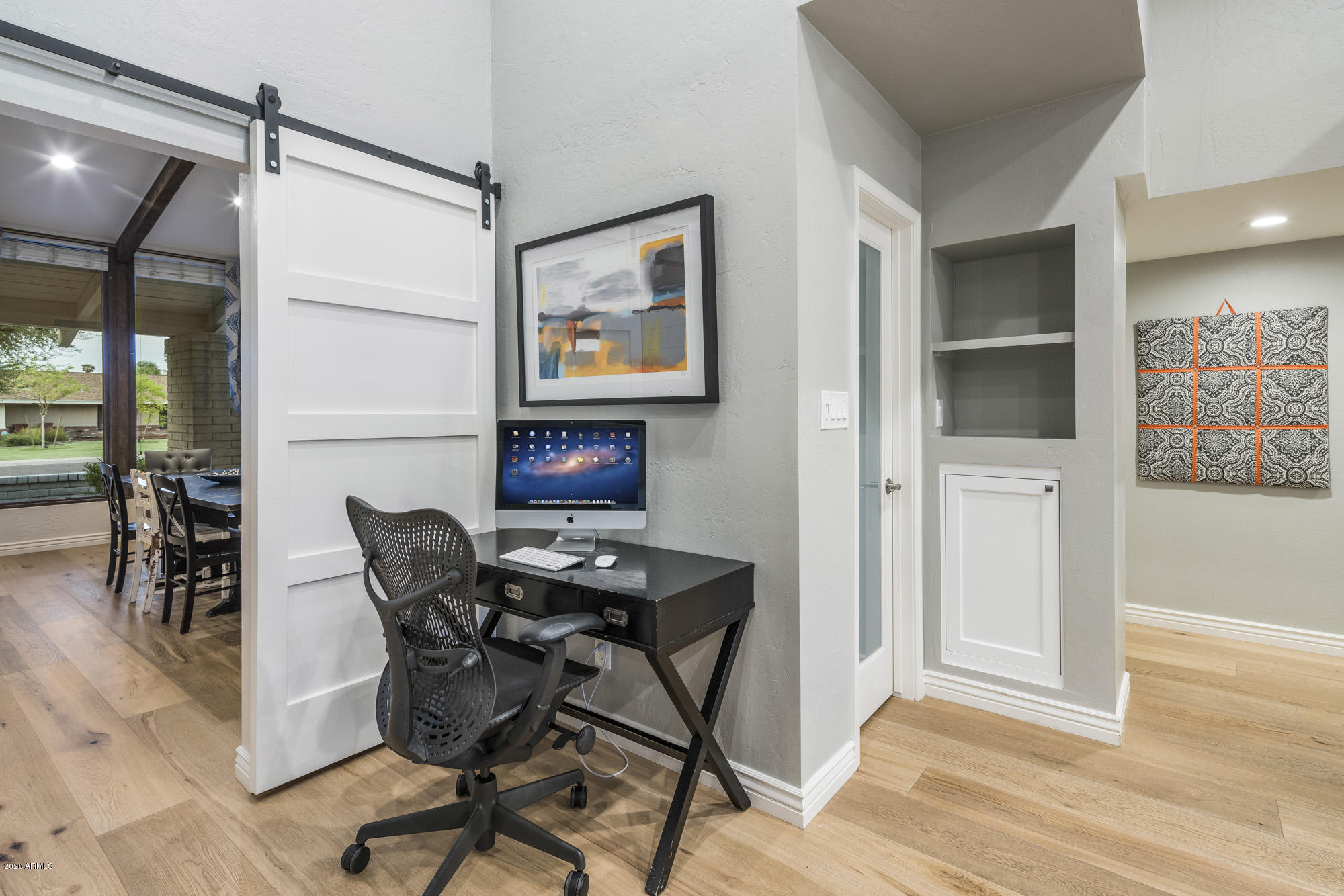 145 West Southern Hills Road Phoenix, AZ 85023 - Photo 32 of 40 Desk nook