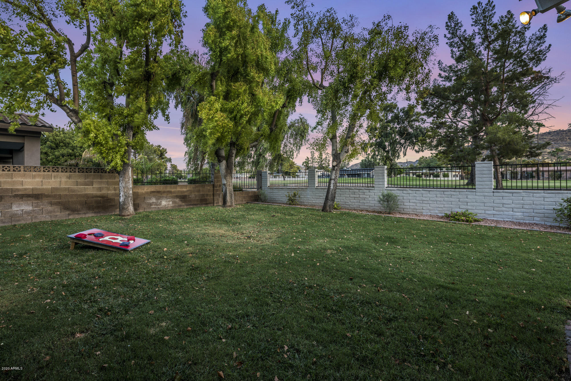 145 West Southern Hills Road Phoenix, AZ 85023 - Photo 34 of 40 Large backyard
