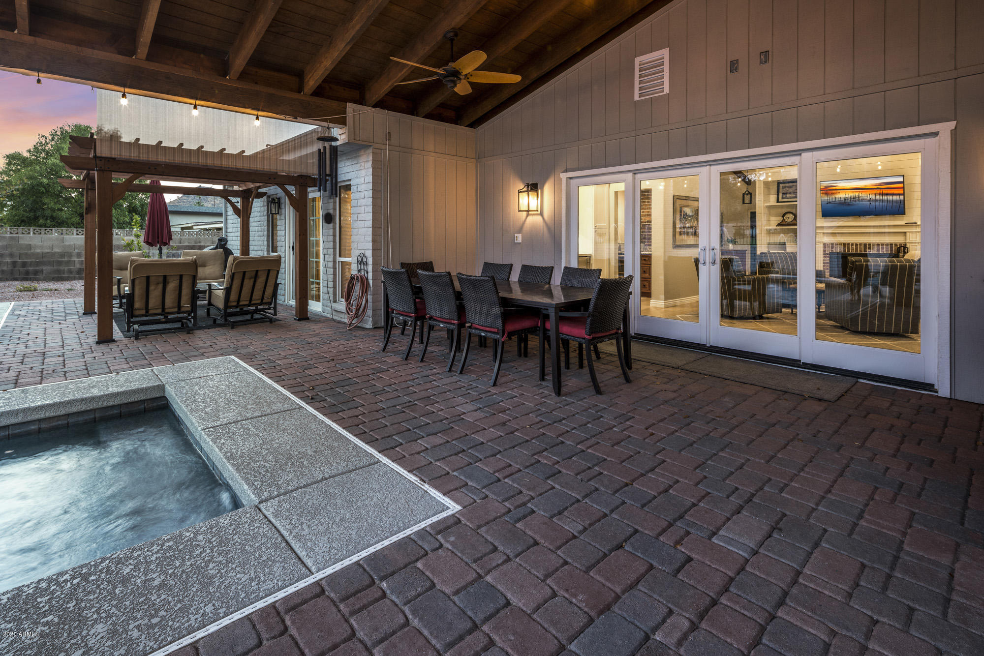 145 West Southern Hills Road Phoenix, AZ 85023 - Photo 35 of 40 Covered patio