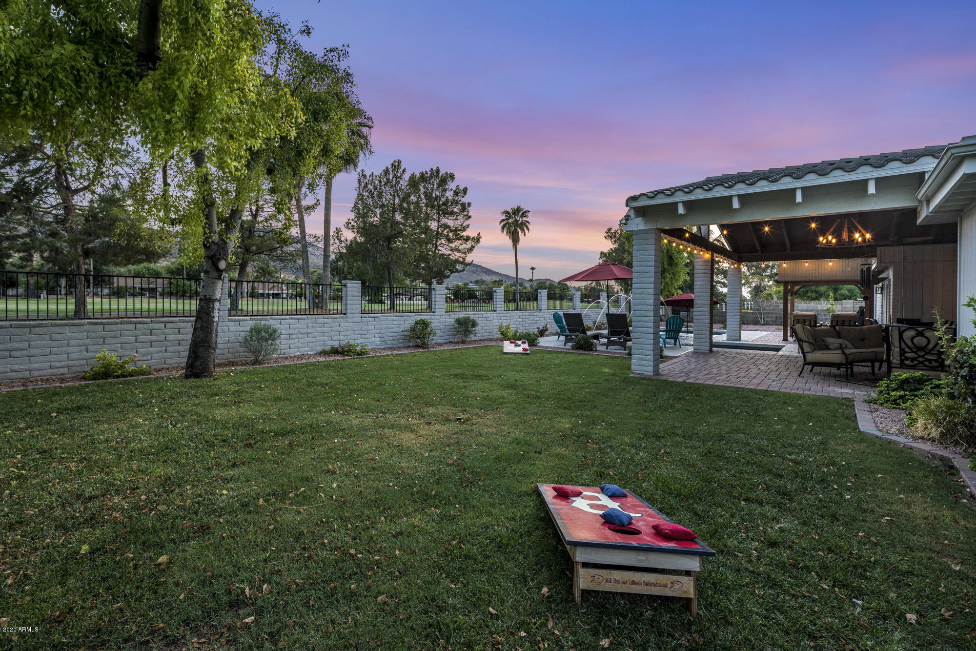145 West Southern Hills Road Phoenix, AZ 85023 - Photo 4 of 40 Large grassy play area