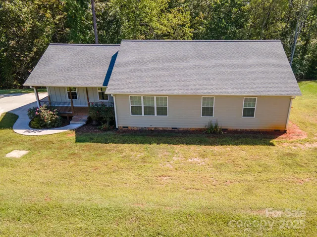 $369,900 | 4390 Belmont Drive, Morganton, NC 28655