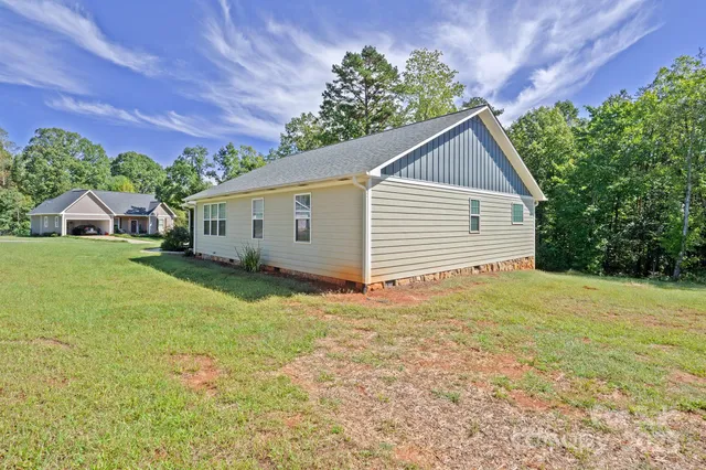 $369,900 | 4390 Belmont Drive, Morganton, NC 28655