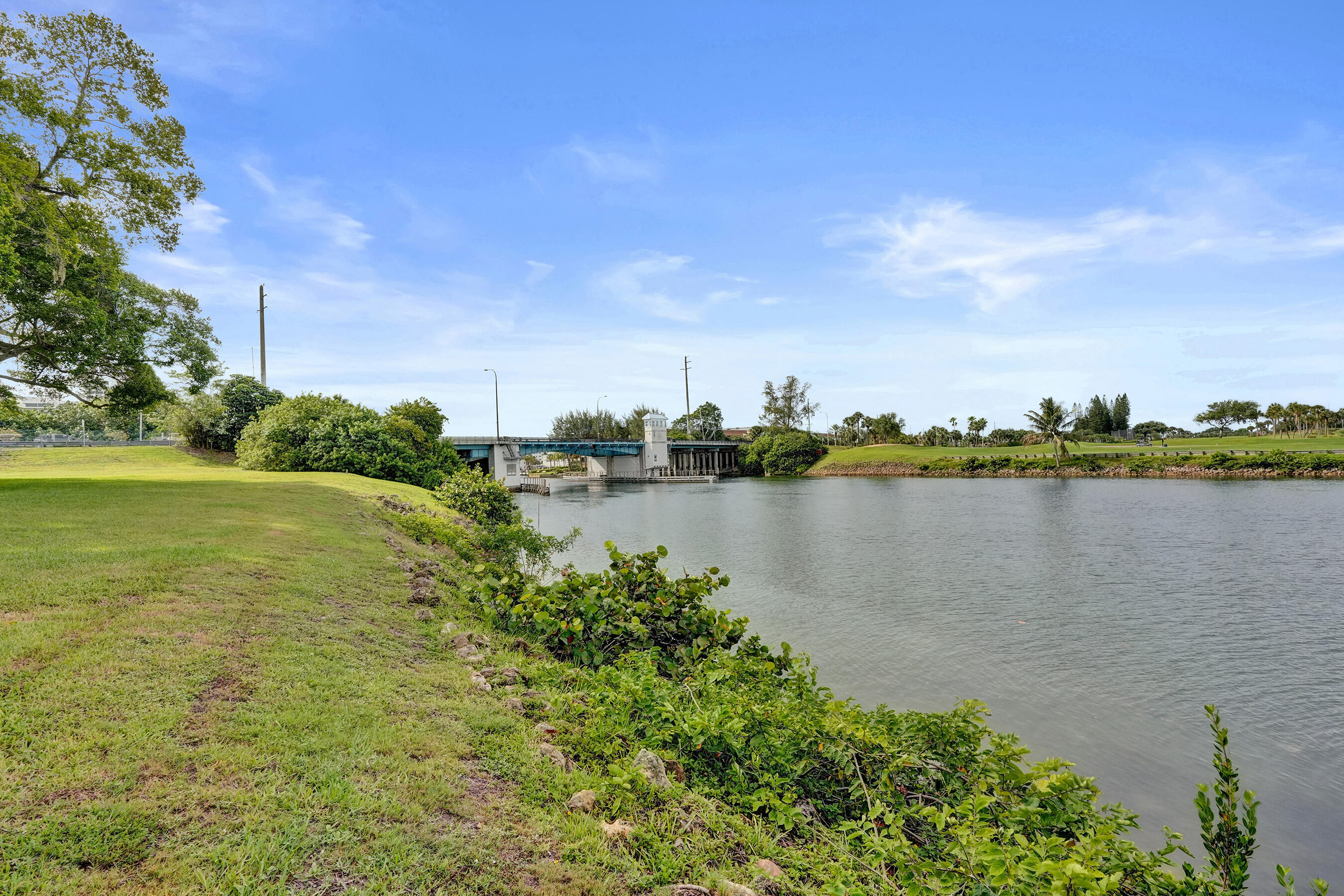 304 Golfview Road, Unit 304 North Palm Beach, FL 33408 - Photo 31 of 39 Waterway East-Bridge