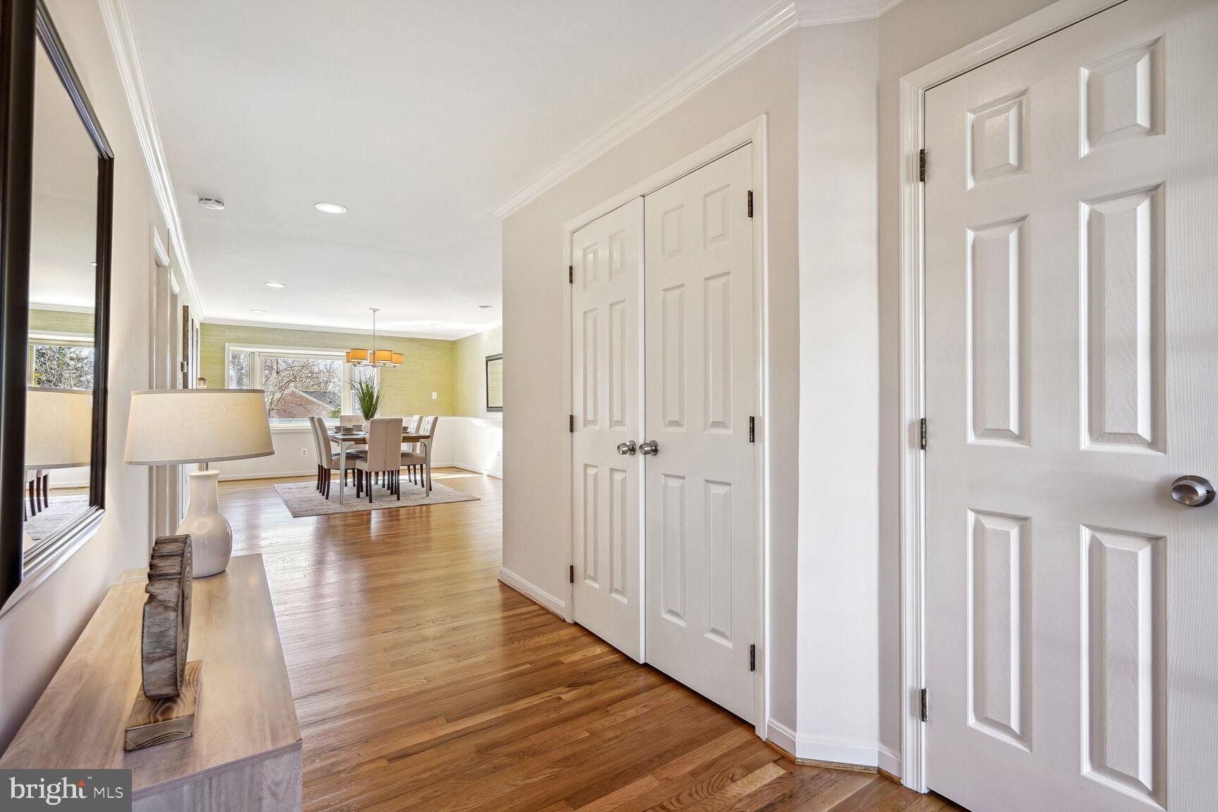 5108 Wehawken Road Bethesda, MD 20816 - Photo 14 of 50 Foyer