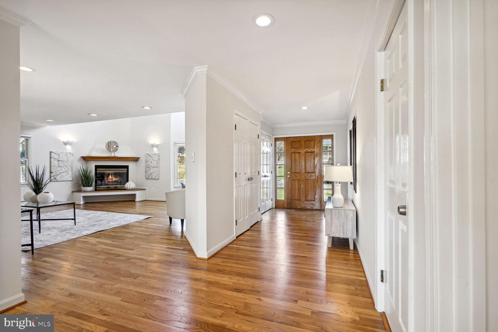 5108 Wehawken Road Bethesda, MD 20816 - Photo 17 of 50 Foyer