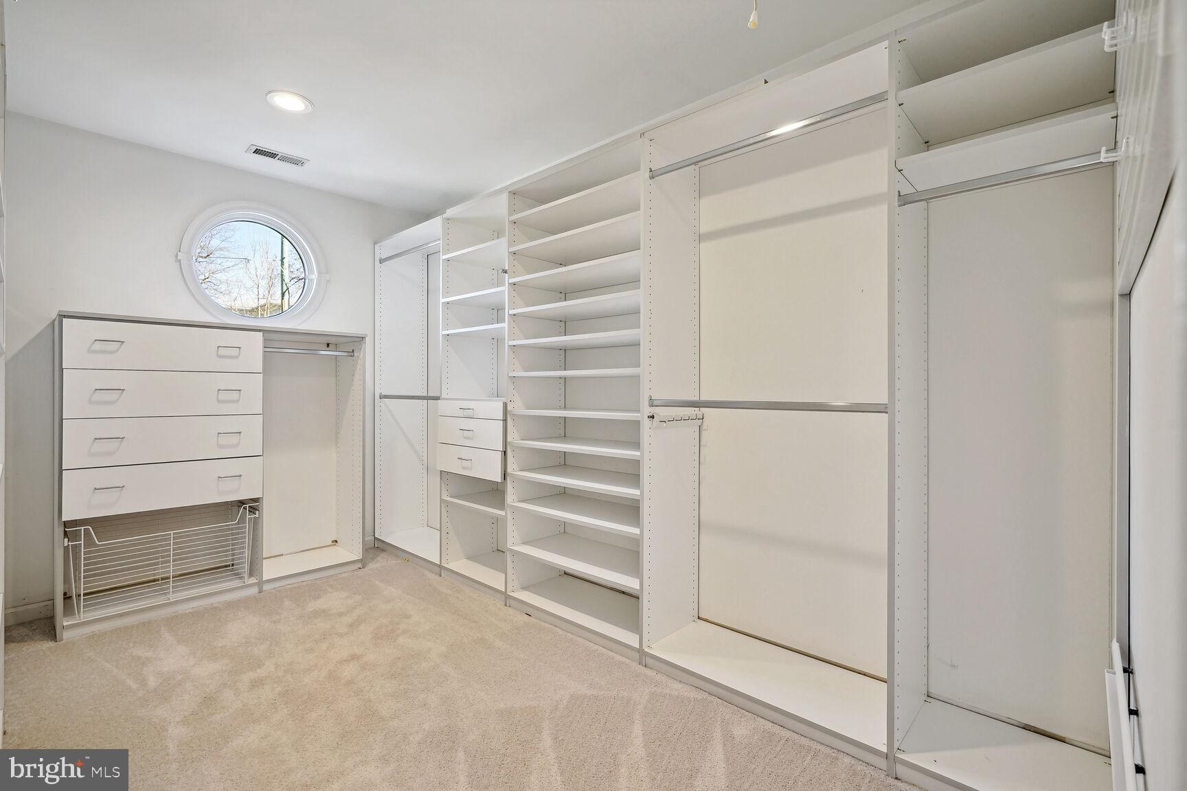 5108 Wehawken Road Bethesda, MD 20816 - Photo 22 of 50 Primary walk-in closet