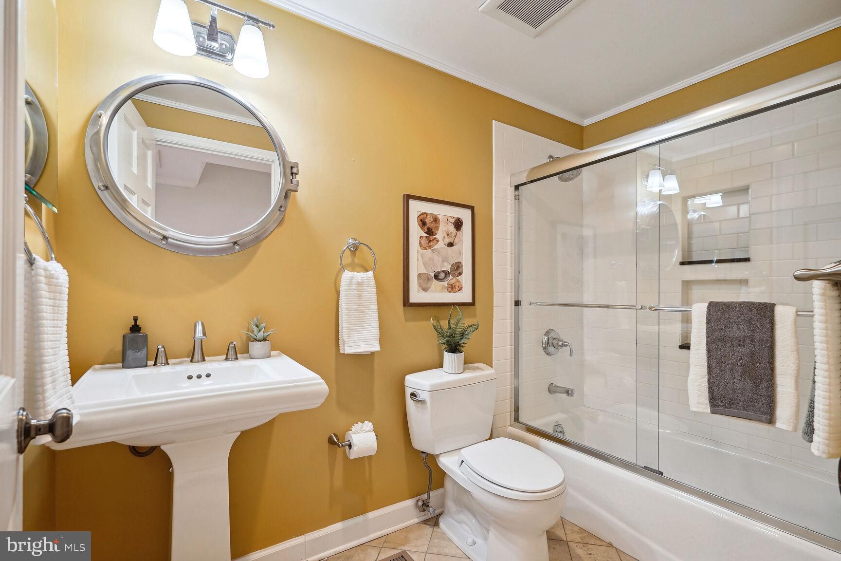 5108 Wehawken Road Bethesda, MD 20816 - Photo 32 of 50 Hall Bath