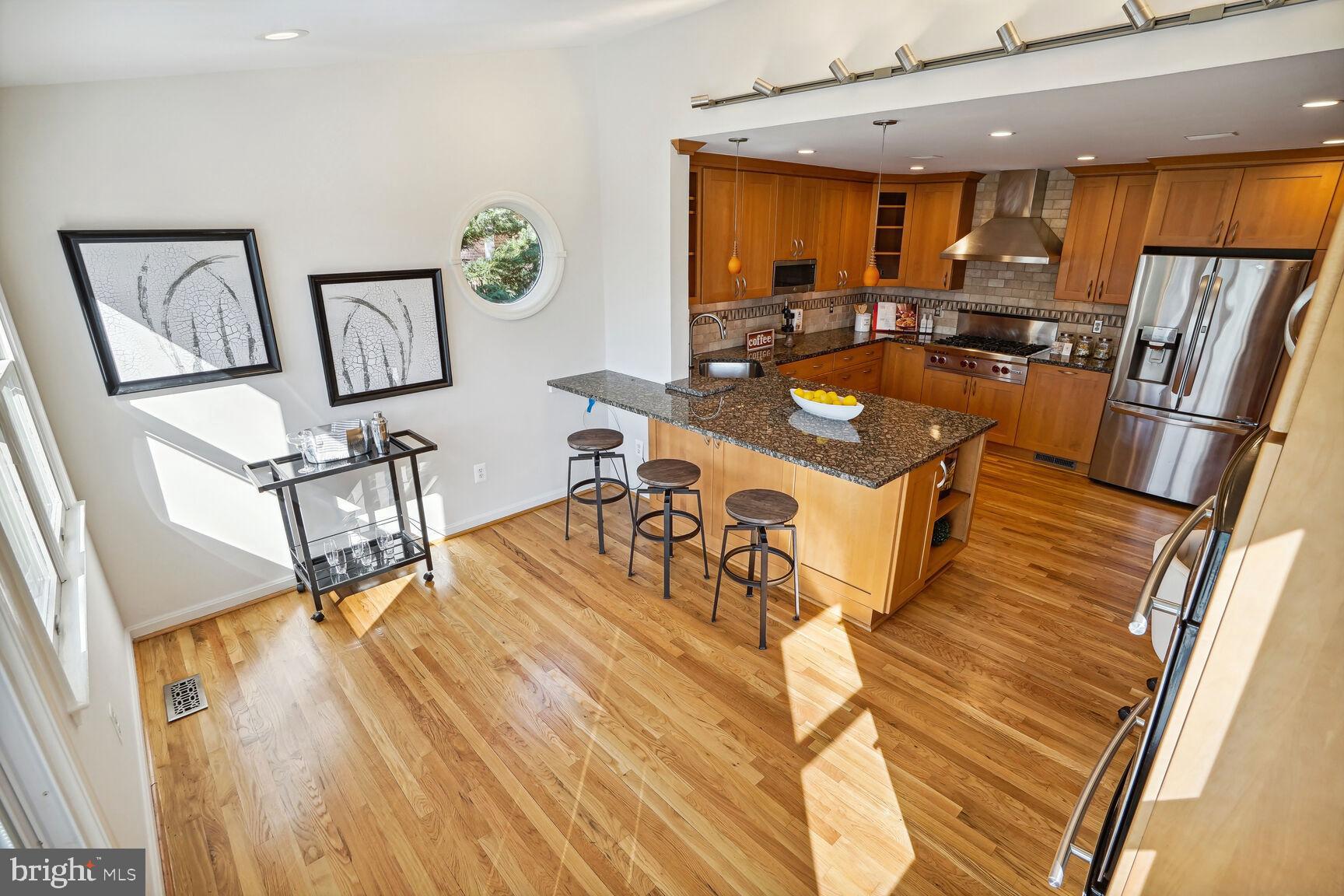 5108 Wehawken Road Bethesda, MD 20816 - Photo 7 of 50 Gourmet Kitchen