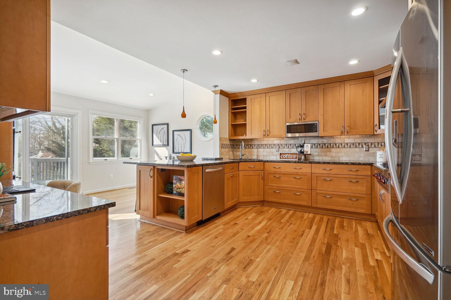 5108 Wehawken Road Bethesda, MD 20816 - Photo 9 of 50 Gourmet Kitchen