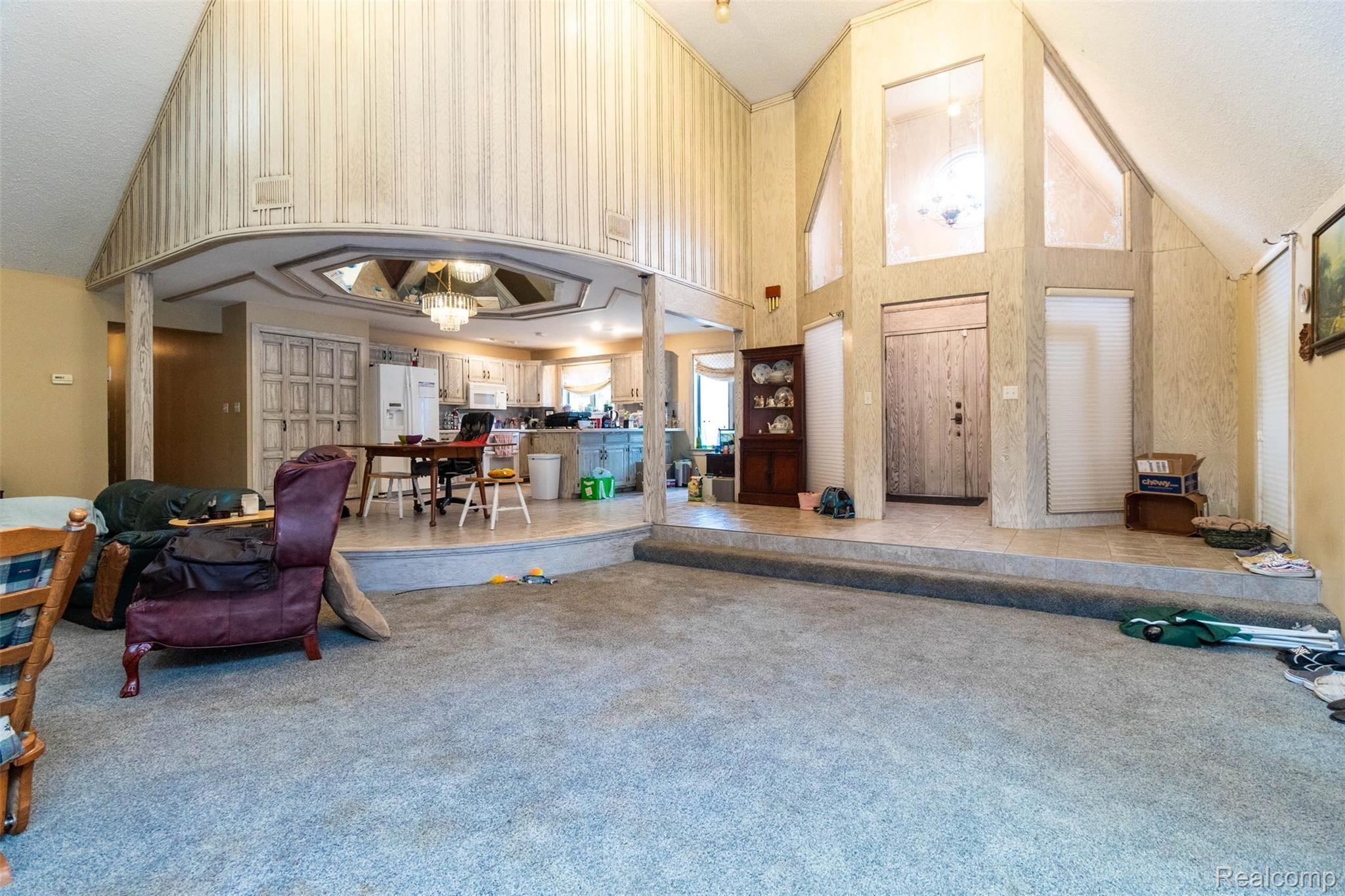 6280 West Lake Road Clio, MI 48420 - Photo 9 of 50 interior (4).jpg