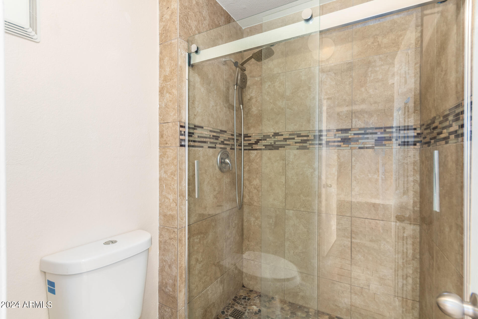 3825 East Camelback Road, Unit 285 Phoenix, AZ 85018 - Photo 6 of 14 0017-18 - Camelback 3825 UNIT 285