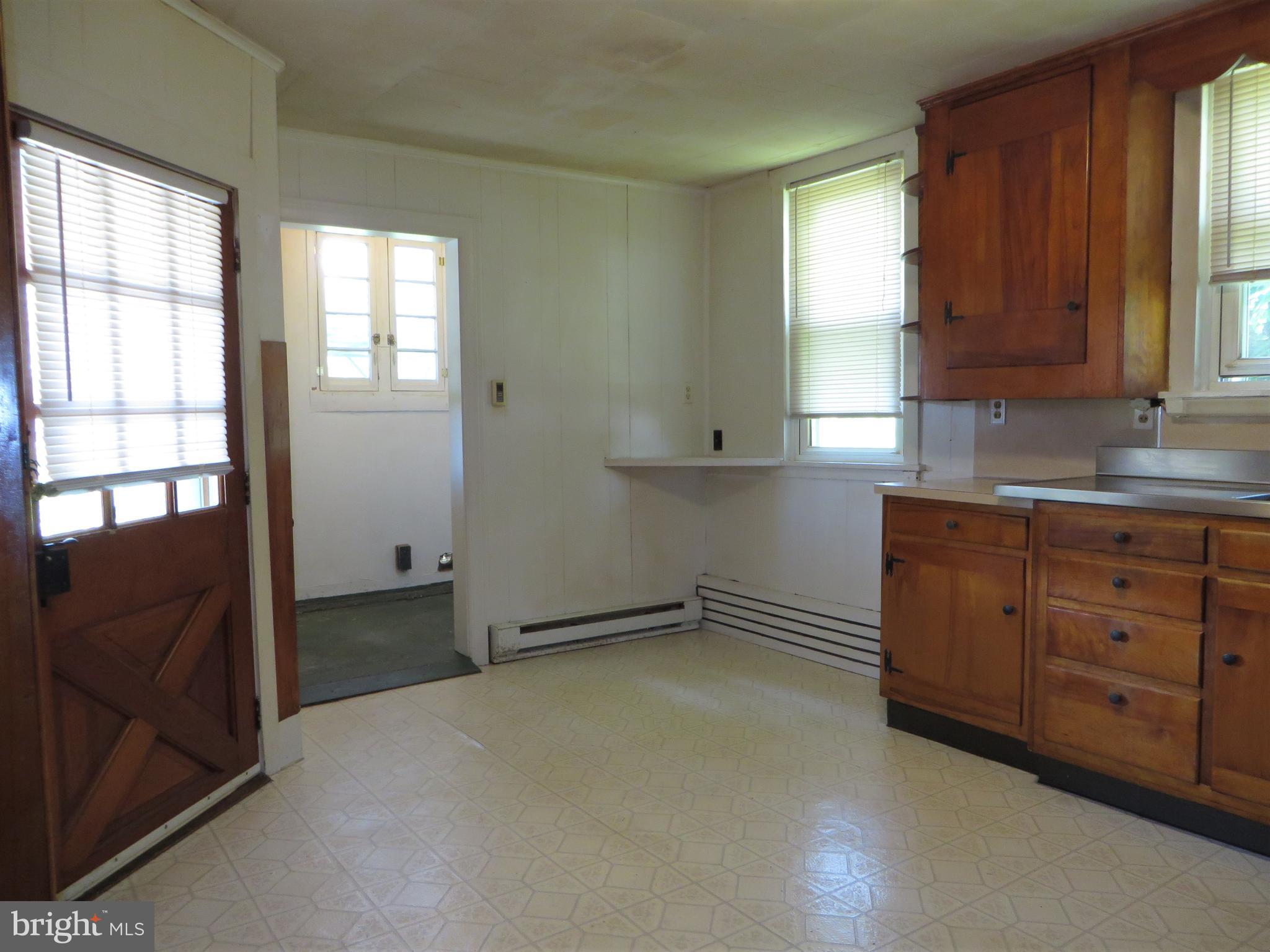 110 Race Street Lititz, PA 17543 - Photo 8 of 25 a room with window and cabinet