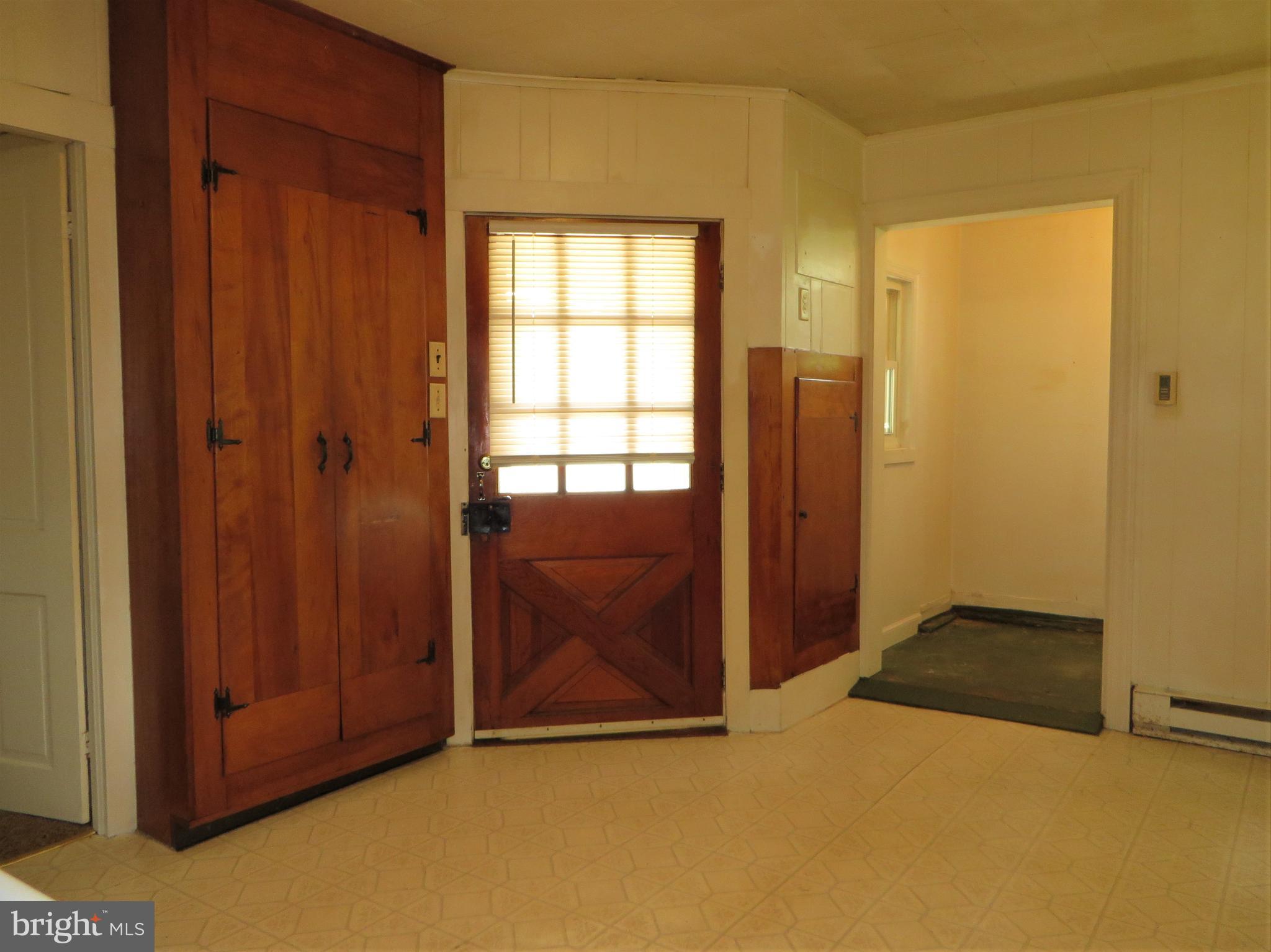 110 Race Street Lititz, PA 17543 - Photo 10 of 25 an empty room with windows