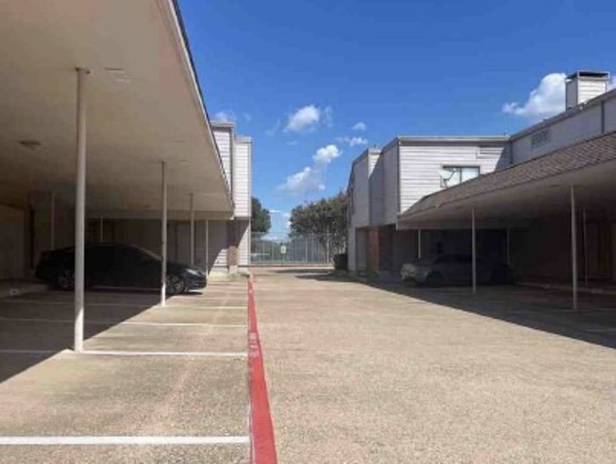 18240 Midway Road, Unit 806 Dallas, TX 75287 - Photo 3 of 6 a view of a building