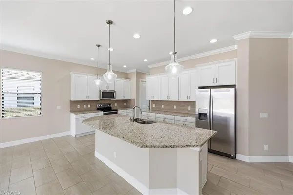 $3,600 | 4722 Formosa Drive, Naples, FL 34119