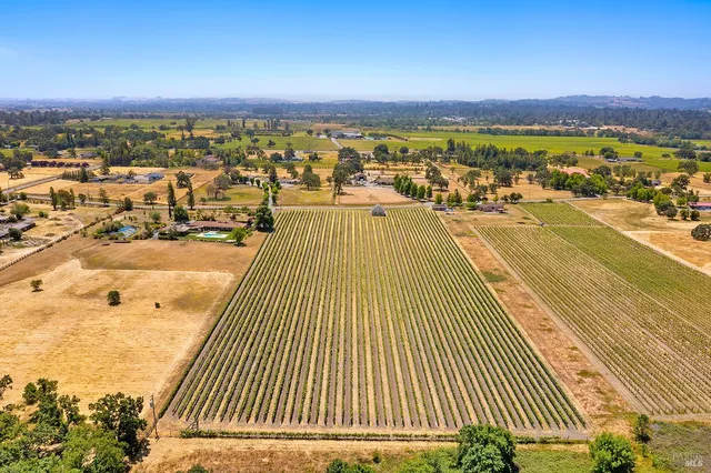 $1,195,000 | 5505 Bravo Toro Lane, Santa Rosa, CA 95401