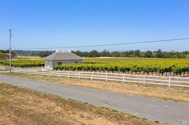 $1,195,000 | 5505 Bravo Toro Lane, Santa Rosa, CA 95401