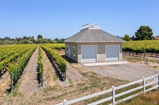 $1,195,000 | 5505 Bravo Toro Lane, Santa Rosa, CA 95401