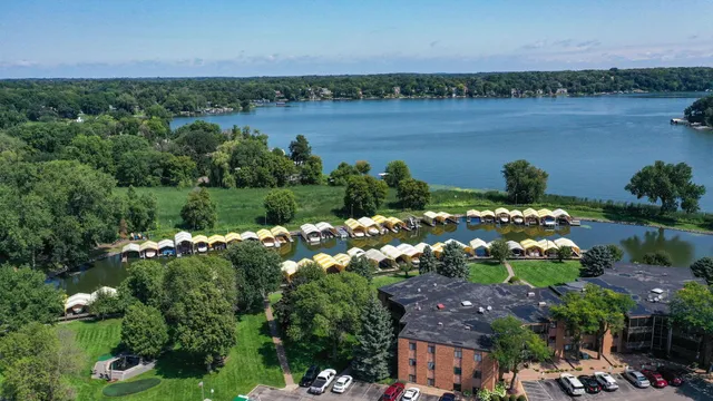 $349,900 | 5440 3 Points Boulevard, Unit 536, Mound, MN 55364