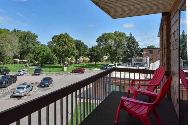 $349,900 | 5440 3 Points Boulevard, Unit 536, Mound, MN 55364