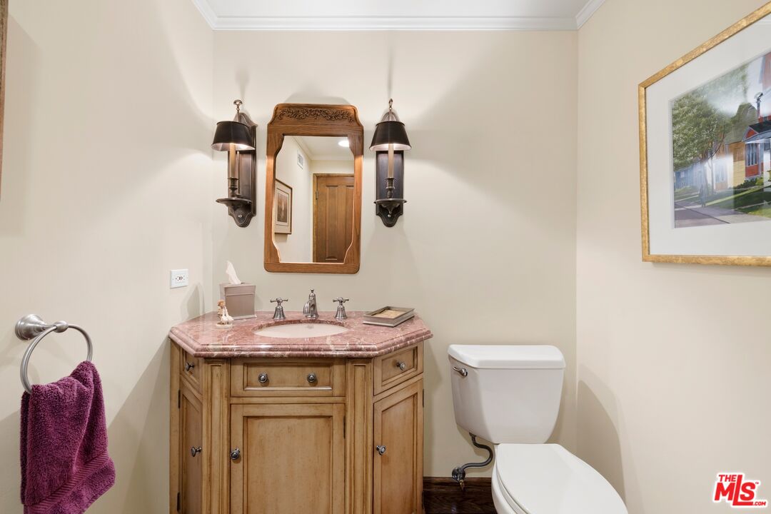 2545 Roscomare Road Los Angeles, CA 90077 - Photo 14 of 39